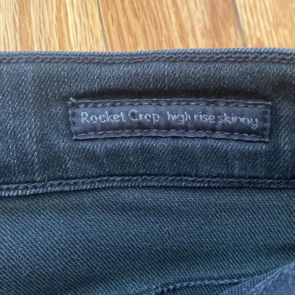 Citizens of Humanity 27 black Rocket Crop Hogh Rise Skinny great pre owned cond - Picture 3 of 6